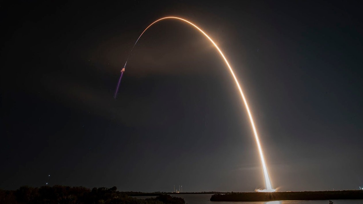 Start der SpaceX Resupply-Mission CRS-27, an Bord: FARGO